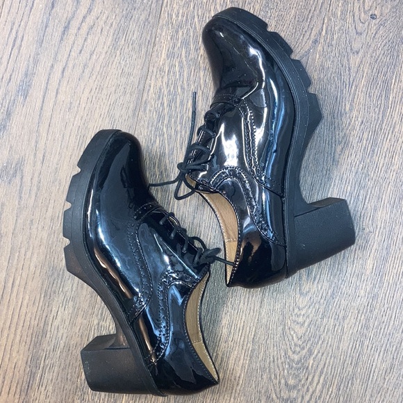 Dadawen Black Patent Leather Shoes  Size 8 - Picture 2 of 8